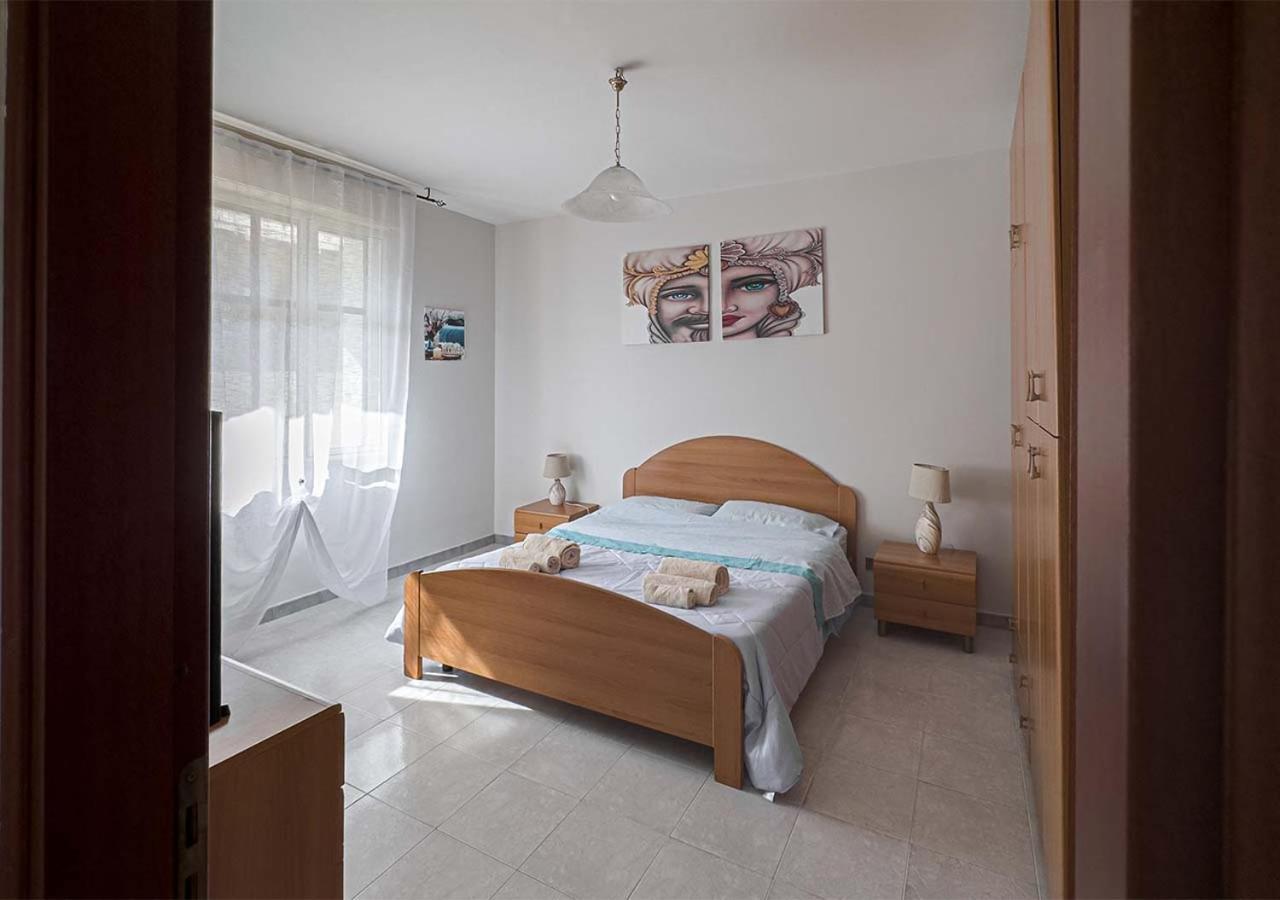Seashore House - Appartamento A 100 Mt Dal Mare Villafranca Tirrena Bagian luar foto